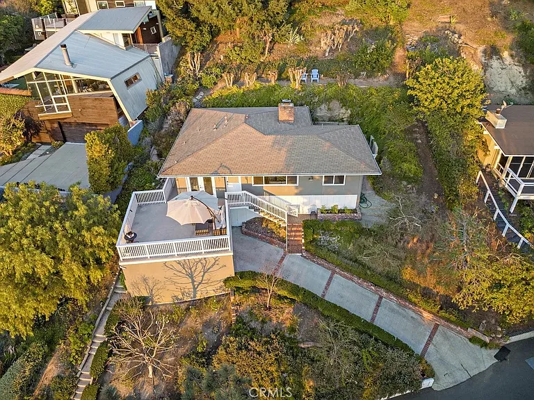 22271 3rd Ave — Photo 38
