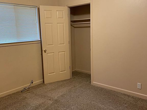 5th image of 2504 Rose Ave #1