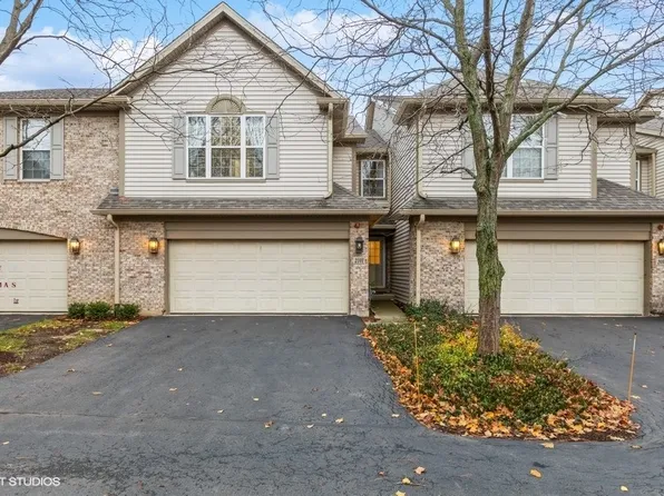 2101 Ivy Ridge Dr, Hoffman Estates, IL 60192
