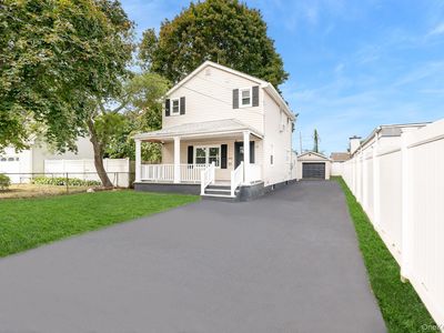 24 Calvert Avenue, West Babylon, NY, 11704