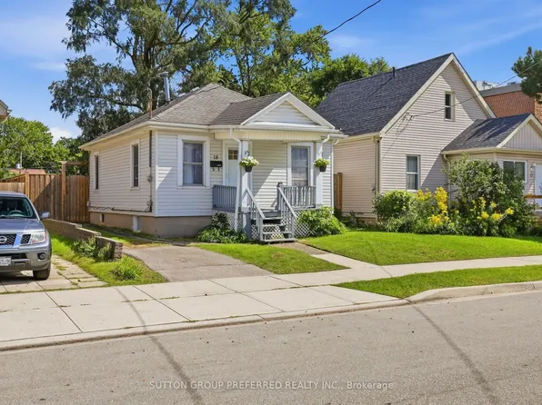 18 Hyla St, London, ON N5Z 2K9
