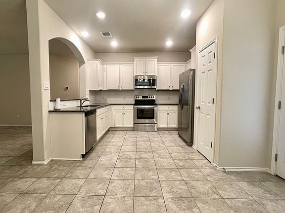 2nd image of 1304 Juneberry Park Dr