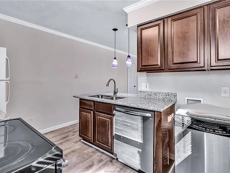 2410 Toro Ln #B — Photo 5