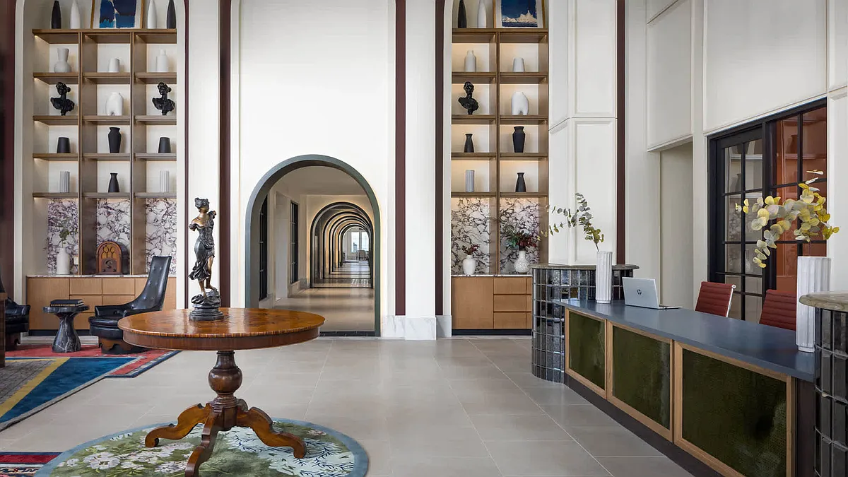 Lobby - The Louise
