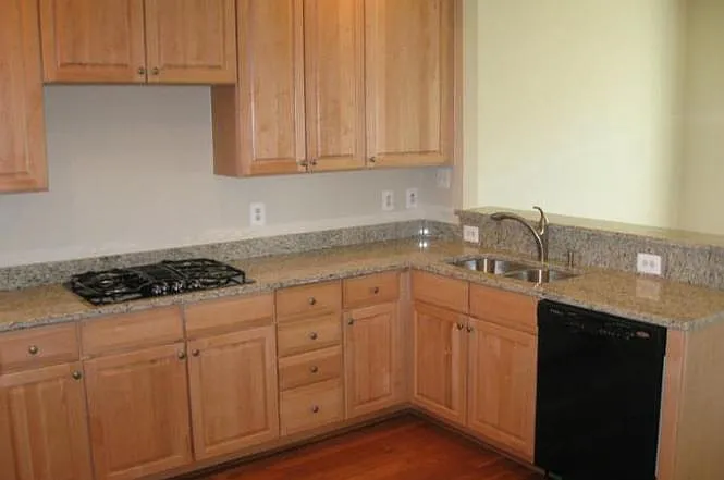 3 bed, 3.5 bath, 2710 sqft, $3,700 — Photo 4