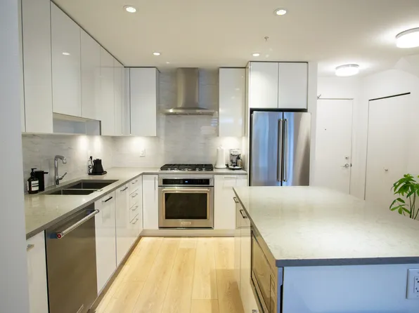 1788 Gilmore Ave #113, Burnaby, BC V5C 0L5