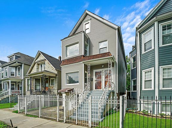 2nd image of 2724 N Saint Louis Ave #2