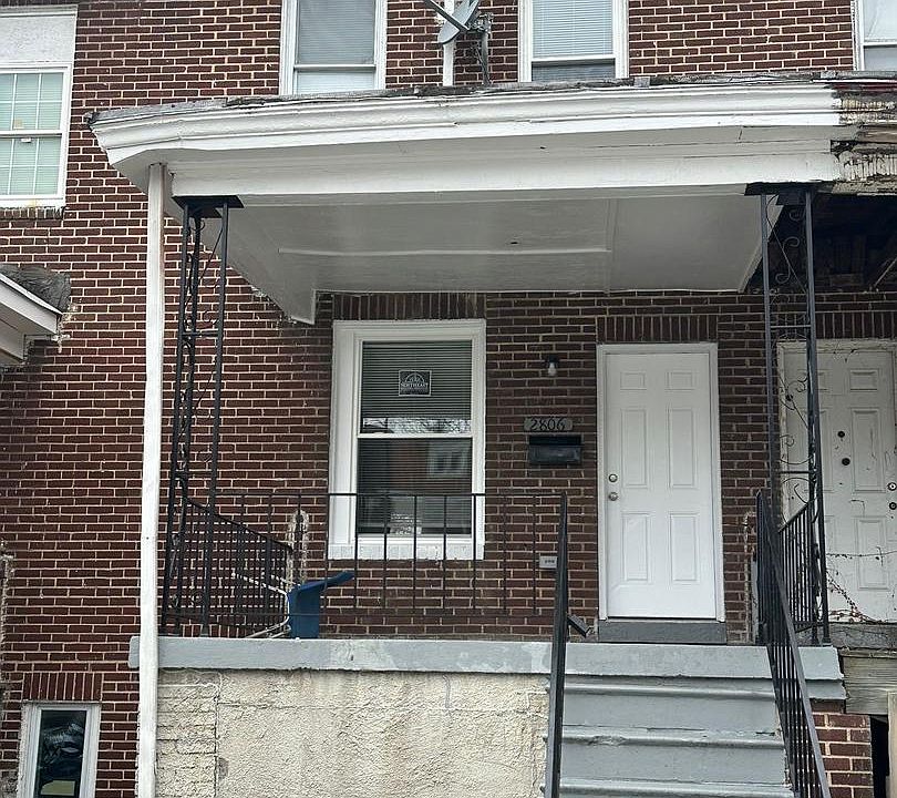 1st image of 2806 Violet Ave