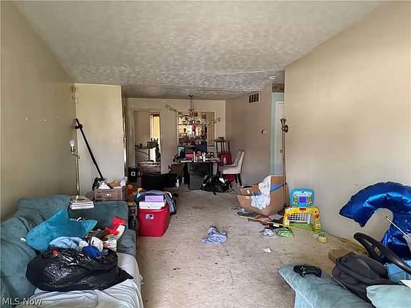 2nd image of 18062 Blandford Rd