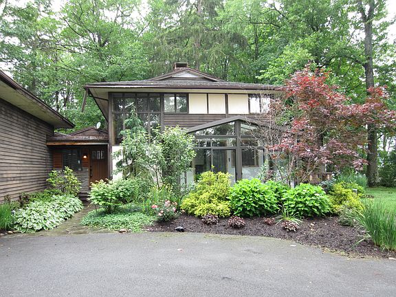 3rd image of 3158 Syracuse Road