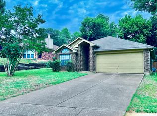 1437 Hampton Rd, Grapevine, TX 76051