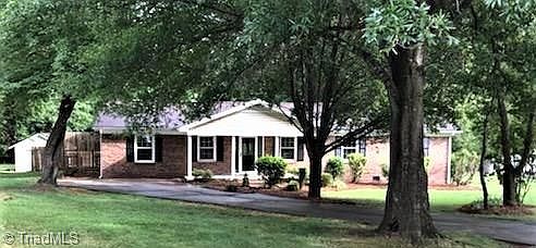 1st image of 120 Cedarwood Dr