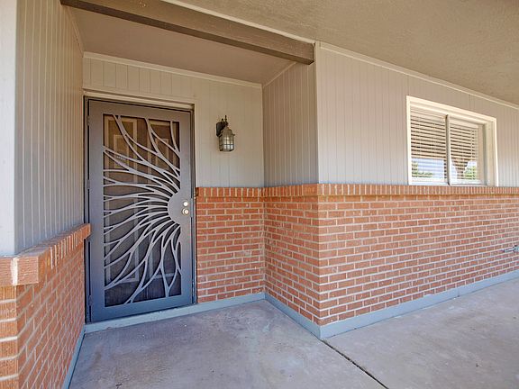 2nd image of 3313 W Malapai Dr