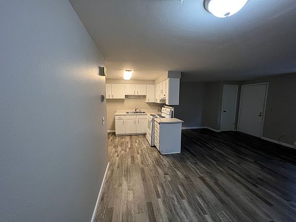 5th image of 301 Kiwanis Park Ln #21