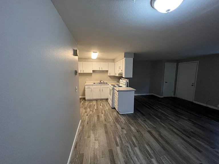 301 Kiwanis Park Ln — Photo 27