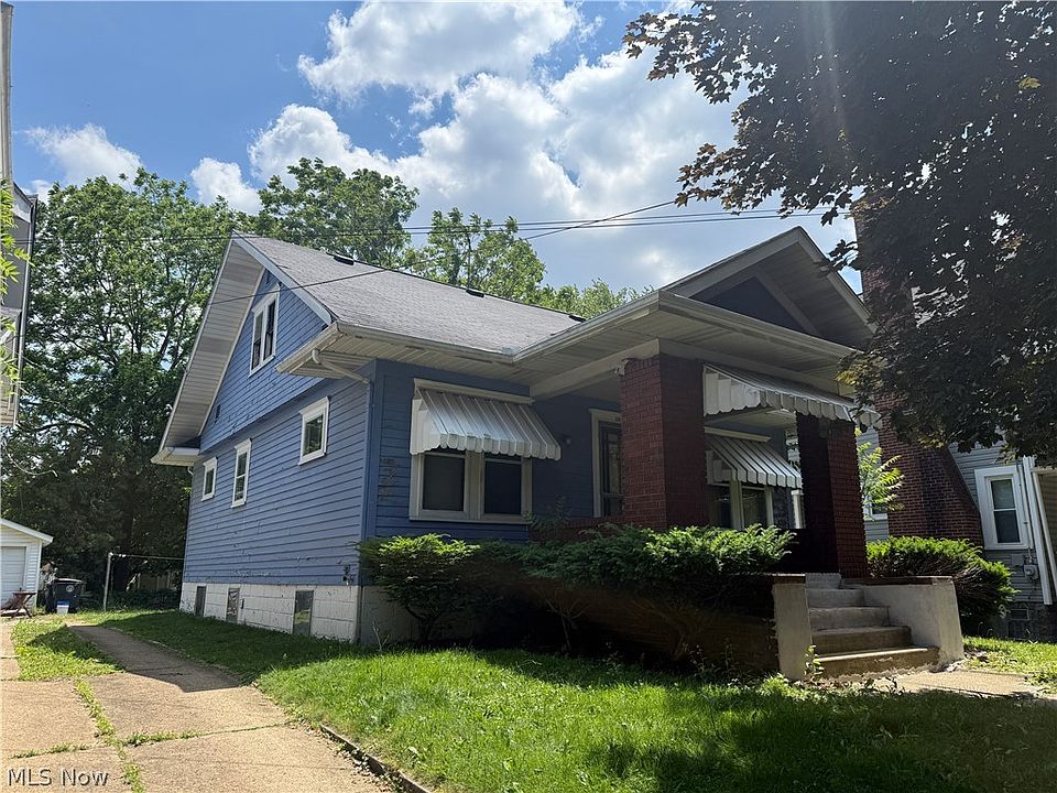 1st image of 1011 Chalker St