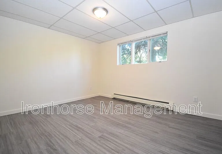 805 W Villard St #1 — Photo 12