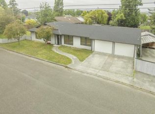 2867 Shields Ln, Fortuna, CA 95540