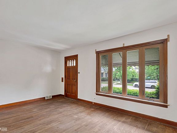 3rd image of 6963 W Armitage Ave