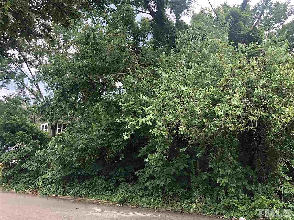 2nd image of 537 Bragg St
