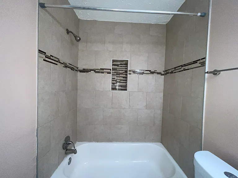 3821 Halley Ter SE #5 — Photo 7
