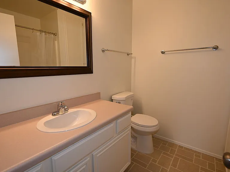 339 Chambers St — Photo 18
