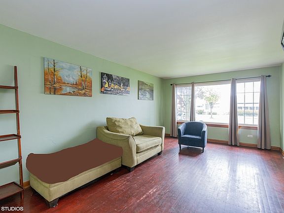 2nd image of 3843 Oak Park Ave