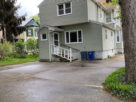 3rd image of 18 Woodlawn Ave #0