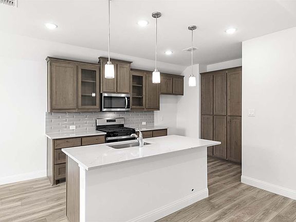 04_Prosper Representative Photo