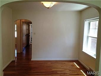 3rd image of 3546 Jamieson Ave