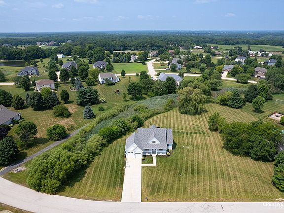 3rd image of 5879 Danielle Ln