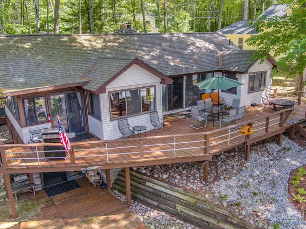 2495 Lakeview St, West Branch, MI 48661