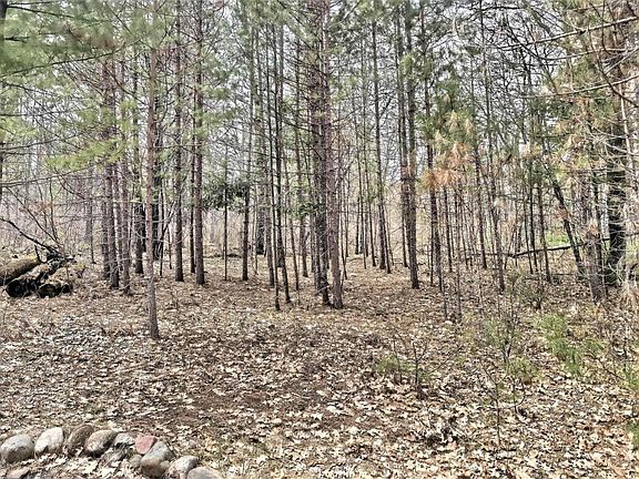 3rd image of On Hunter Lake Rd W #W