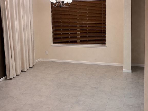 2nd image of 138 Arrow Oaks