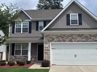 712 Howling Wind Dr, Zebulon, NC 27597