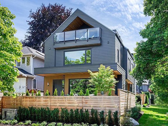 2nd image of 396 W 21st Ave