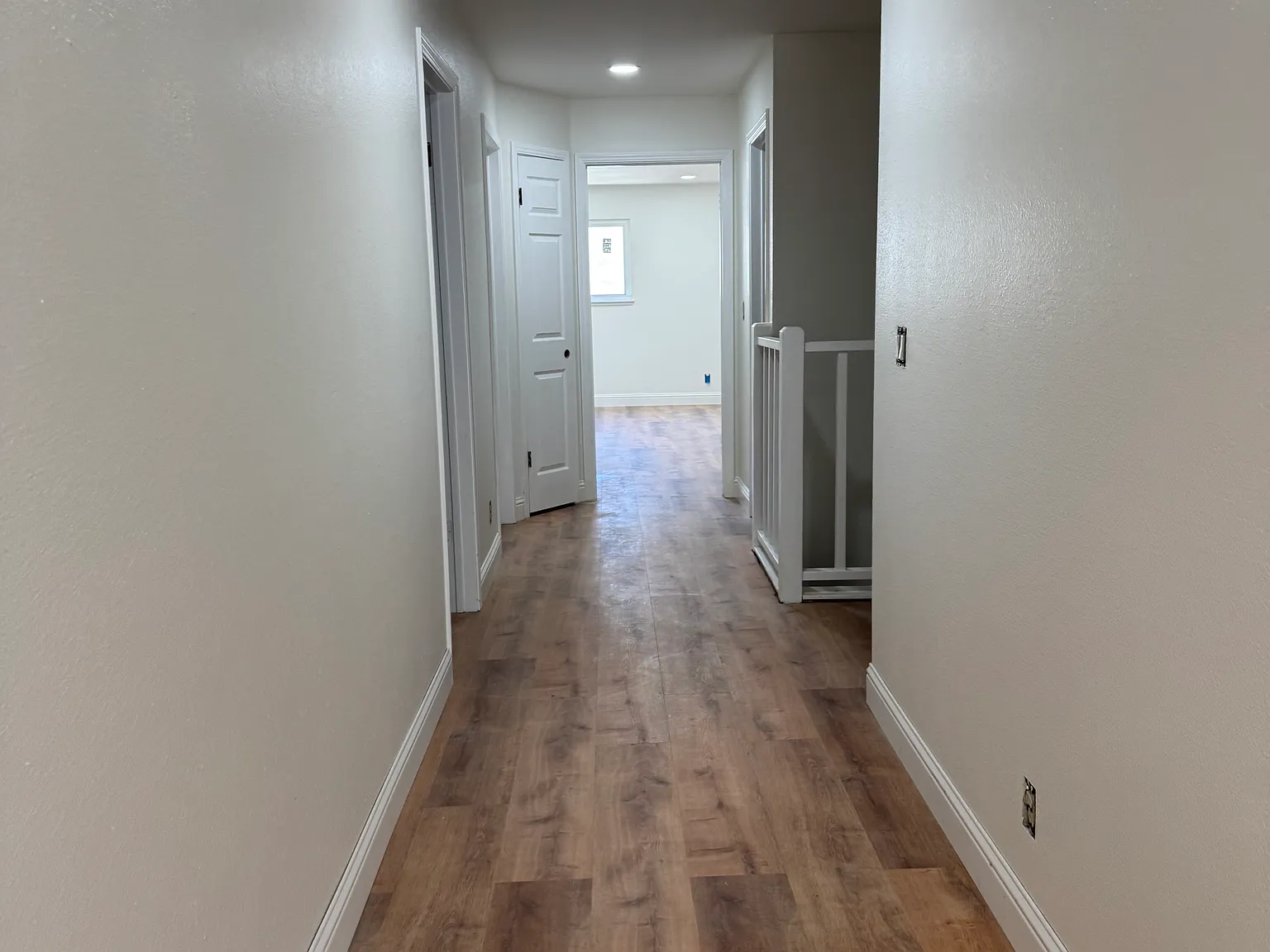 4 bed, 1300 sqft, $7,500 — Photo 3