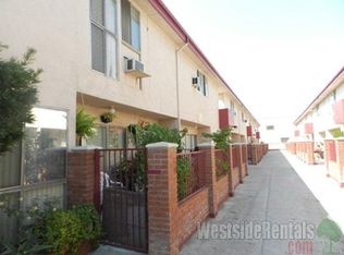 8645 Columbus Ave APT 15, North Hills, CA 91343