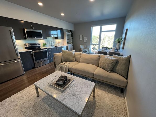 1085 103rd Ave NE APT 325