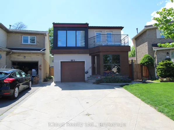 623 Hartfordshire Ln, Mississauga, ON L5B 2W9