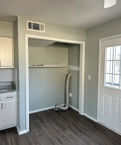 3846 Edwards Ave — Photo 12
