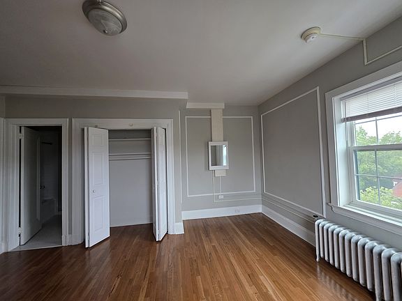 5th image of 1175 Chapel St #203
