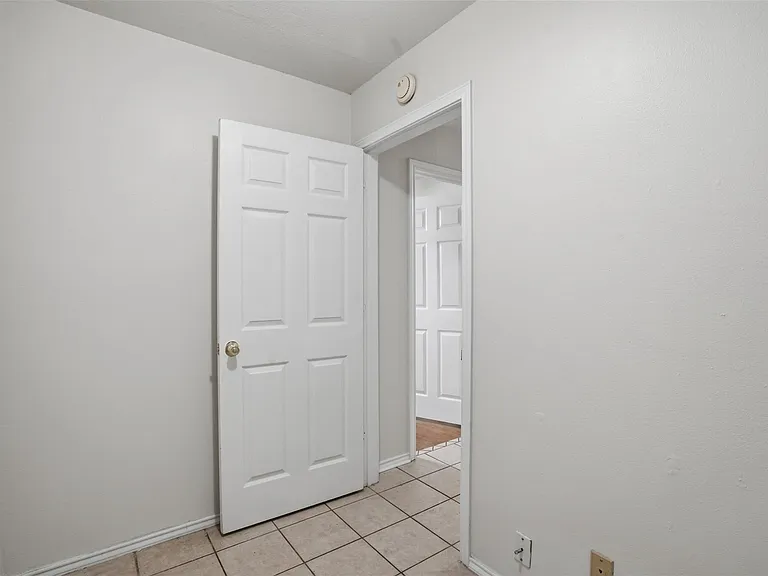 106 N Shaw St #106 — Photo 9
