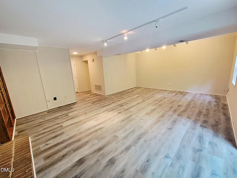 2856 Wycliff Rd — Photo 54