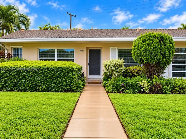 8980 Warwick Dr #410, Boca Raton, FL 33433
