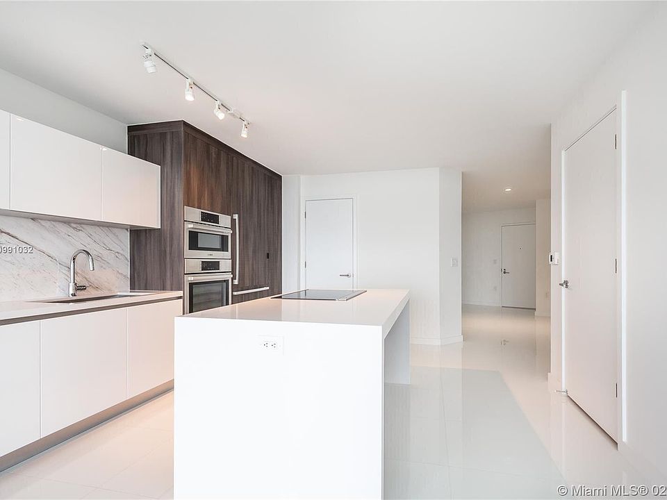 1st image of 851 NE 1st Ave #1001A