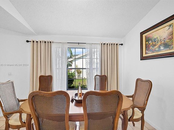 2nd image of 4830 Brighton Lakes Blvd