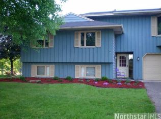 10287 Yorktown Ln N, Maple Grove, MN 55369