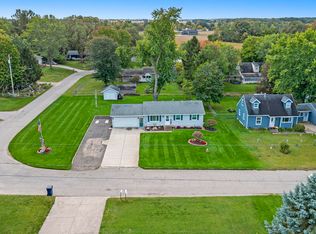 1652 Margaret Dr, Dorr, MI 49323