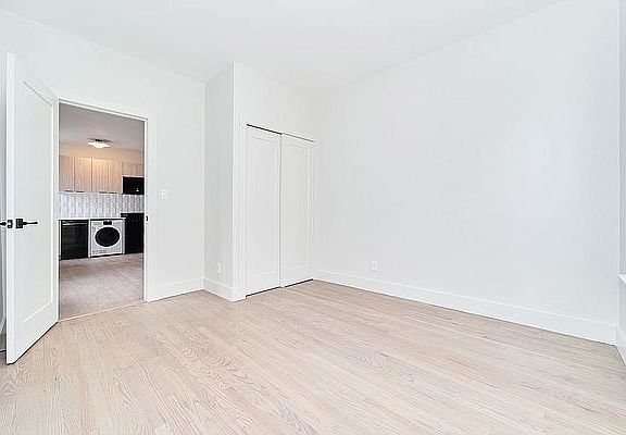 3rd image of 304 E 5th St #5C